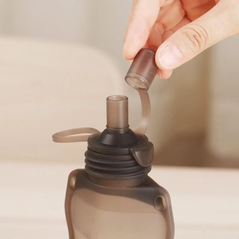 Haakaa Silicone Yummy Pouch Sippy Spout being closed